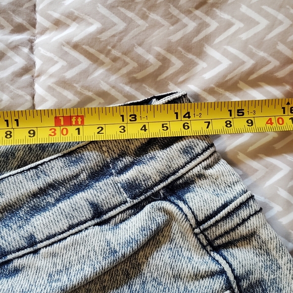 The Classic Comic Book Print Womens Denim Shorts sz M - Picture 7 of 9